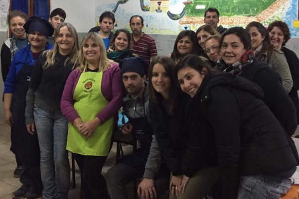Alumnos del Curso Cocinero para Comedor Escolar de Miramar asistieron a clase magistral sobre celiaquía