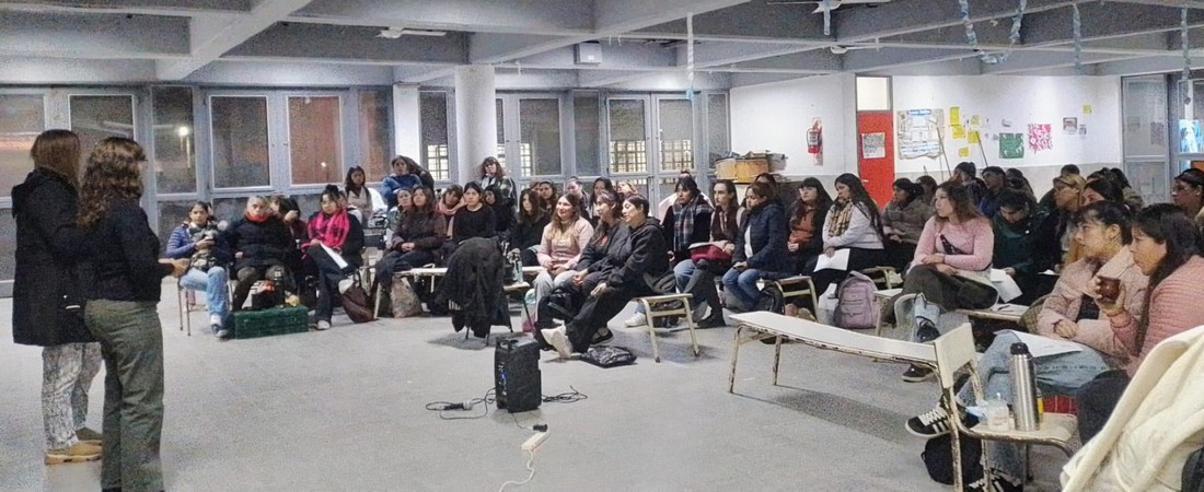 AMA-UPCN realizó una jornada sobre cuidado de la voz y salud vocal en el ISFDyT N°210 sede Abasto