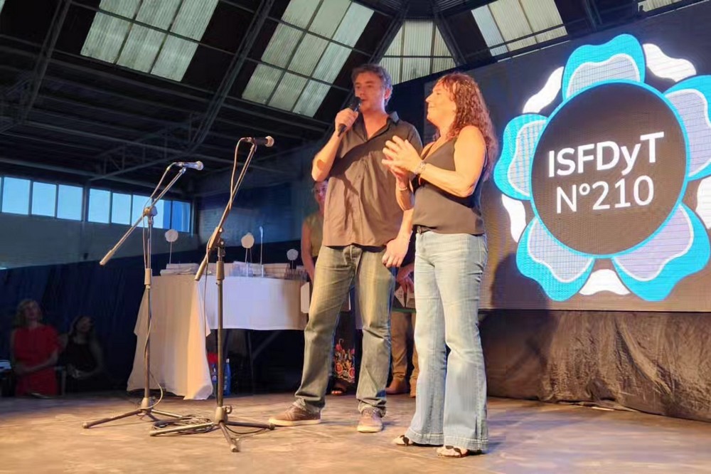 Isfdyt210 Actodecolacion20255