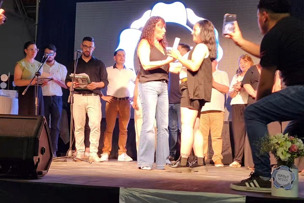 Isfdyt210 Actodecolacion20256