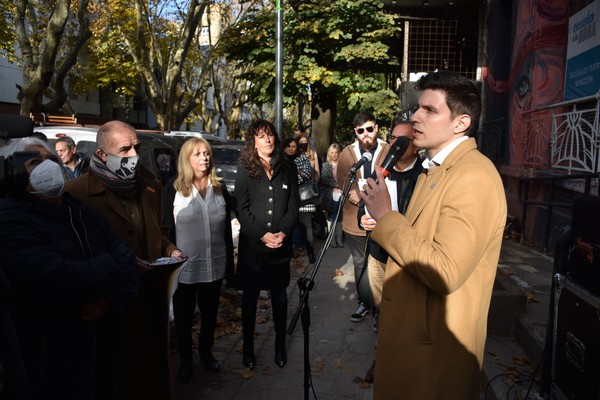 Con un multitudinario acto el Museo de las y los Trabajadores de La Plata inauguró un vitral homenaje a Eva Perón