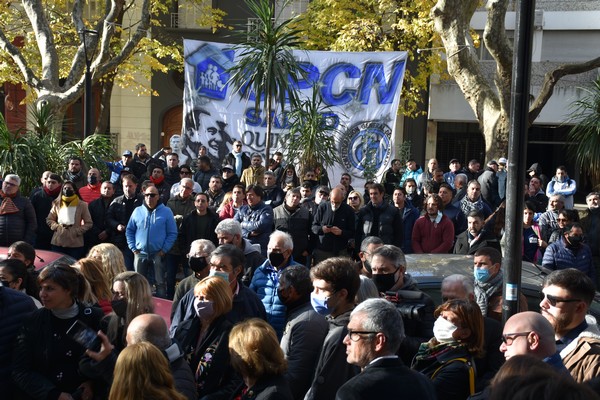 Con un multitudinario acto el Museo de las y los Trabajadores de La Plata inauguró un vitral homenaje a Eva Perón