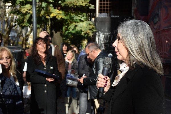 Con un multitudinario acto el Museo de las y los Trabajadores de La Plata inauguró un vitral homenaje a Eva Perón