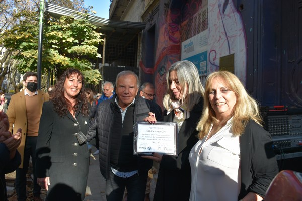 Con un multitudinario acto el Museo de las y los Trabajadores de La Plata inauguró un vitral homenaje a Eva Perón