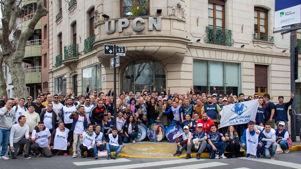 Ganancias: la seccional bonaerense participó de la columna de UPCN en el acto de apoyo a los anuncios realizados por el ministro Sergio Massa