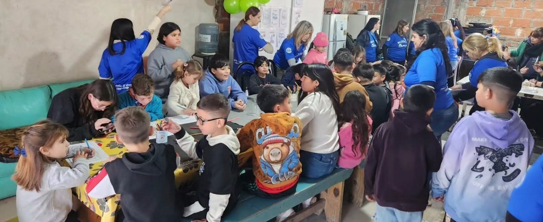 Fabiola Mosquera encabezó una jornada solidaria por el Día de la Bandera en Altos de San Lorenzo