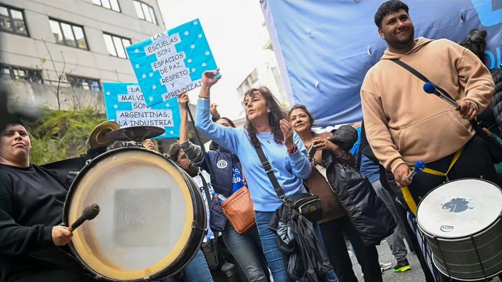 Andrés Rodríguez y Fabiola Mosquera encabezaron la participación de UPCN en la movilización de la CGT