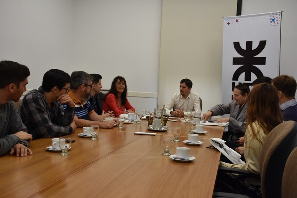 Carlos Quintana firmó un convenio con la Universidad Tecnológica Nacional Regional La Plata