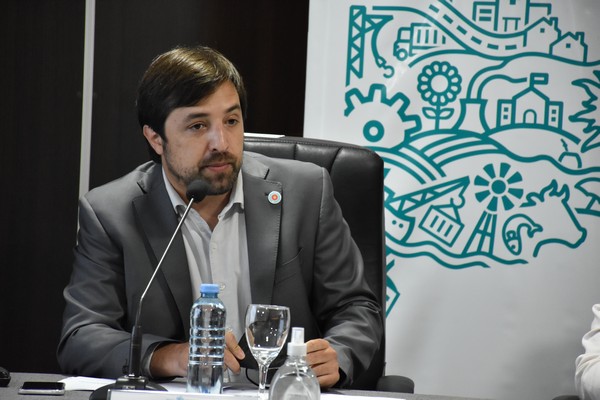 El secretario General Carlos Quintana participó del acto de presentación de un proyecto de ley que crea el Instituto Biológico “Dr. Tomás Perón” Sociedad del Estado
