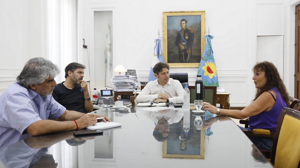 La secretaria General Fabiola Mosquera mantuvo un encuentro con el gobernador Axel Kicillof