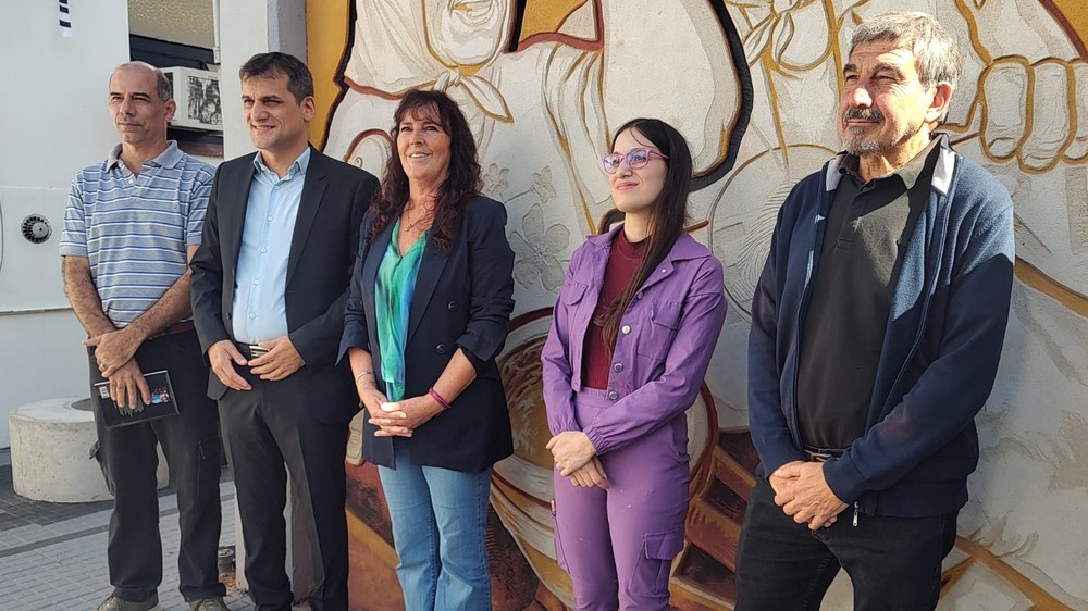 Con la presencia de Fabiola Mosquera, fue inaugurado en el LEMIT un mural conmemorativo del 50° aniversario del último golpe de Estado en Argentina