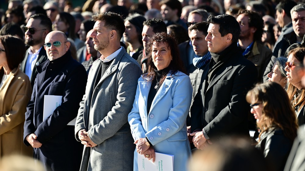 Fabiola Mosquera estuvo presente en la ceremonia de reinauguración de la Plaza Italia de La Plata