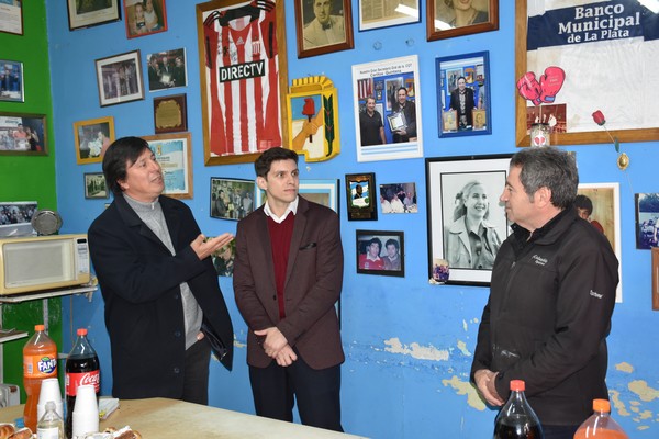 El Sindicato Unión Conductores de Taxímetros de La Plata rindió un homenaje a Carlos Quintana