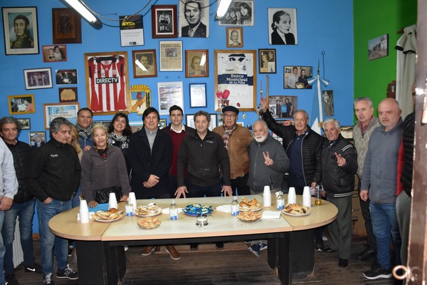 El Sindicato Unión Conductores de Taxímetros de La Plata rindió un homenaje a Carlos Quintana