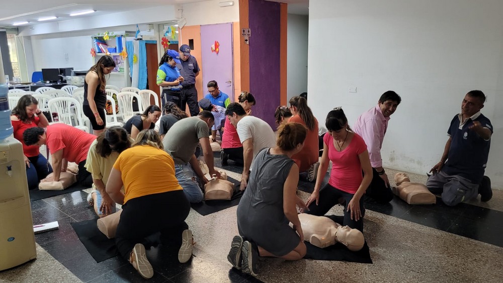 Dictaron una capacitación en primeros auxilios para afiliados y afiliadas de Escobar y Campana