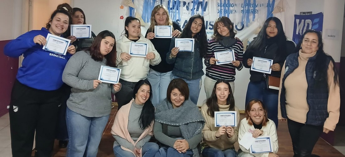 Finalizó el curso de Manicura dictado en San Isidro por el CFL N° 404 de Tigre