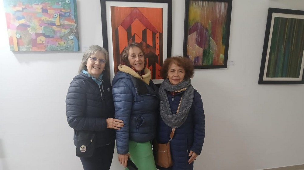 El Centro de Jubilados y Pensionados de UPCNBA celebró el Día de la Bandera con una jornada de arte y cultura